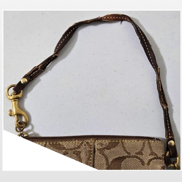VTG Coach Coin Purse Wristlet Womens Small Signature C Logo Brown Canvas Gold - Picture 12 of 16